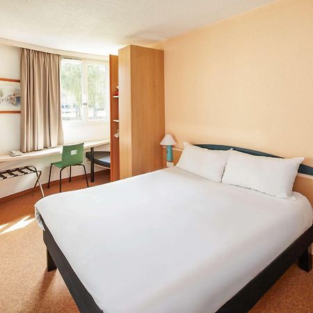 Hotel Ibis Chartres Ouest Luce Exterior foto